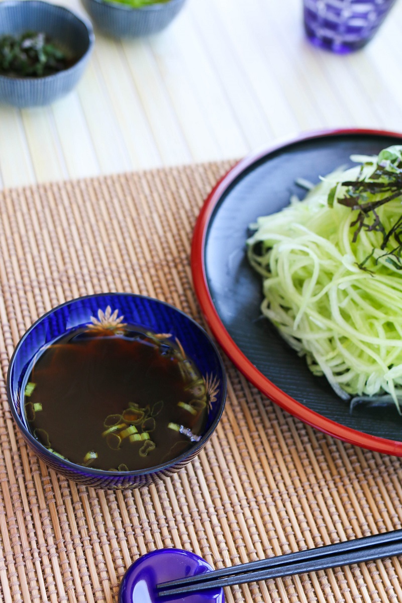 Japanese dipping sauce for noodles