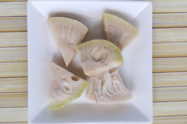 jackfruit-summer-vegetable-udon-salad